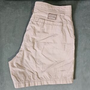 Columbia Khaki 5" Hiking Shorts Women's Size 6